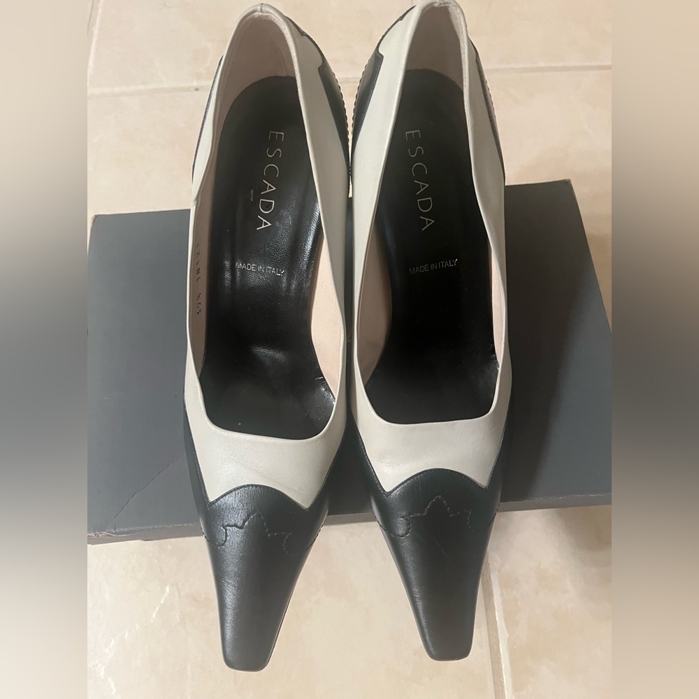 Beautiful Black & Beige Escada Shoes